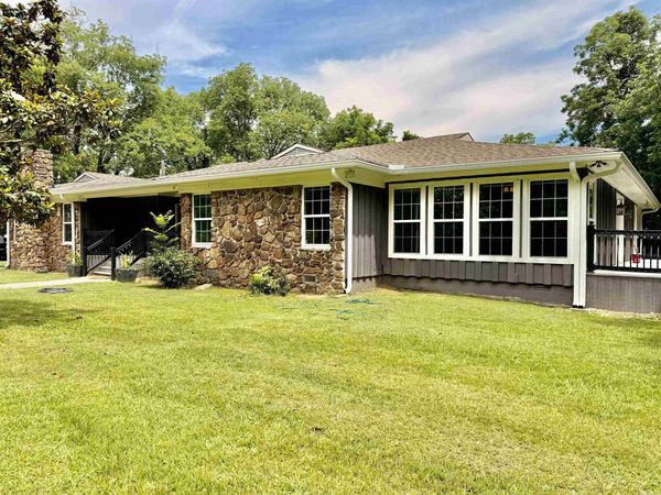 1407 S Trotter , Dermott, AR 71638