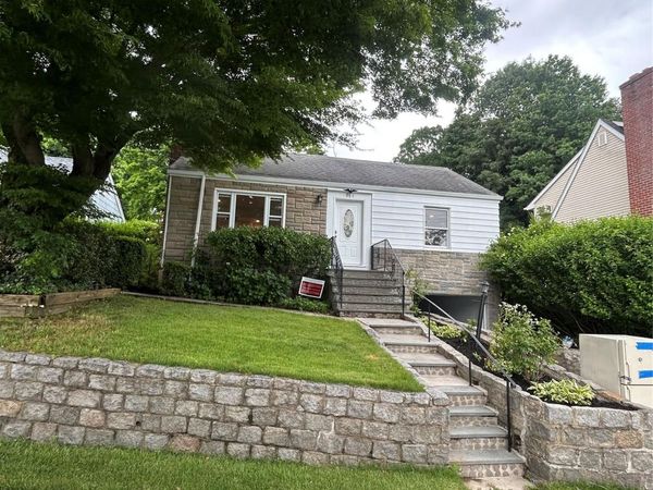 207 Morsemere Avenue, Yonkers, NY 10703