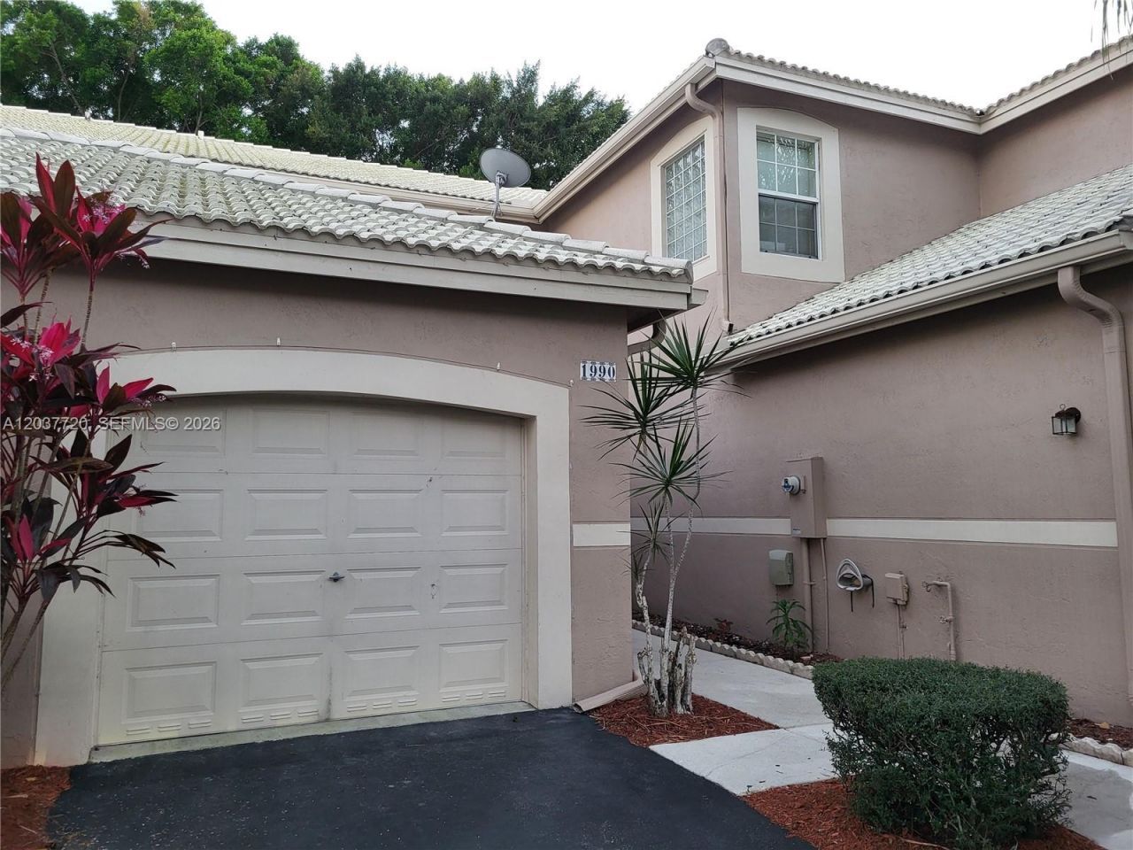 1990 Madeira Dr , Weston, FL 33327 Photo