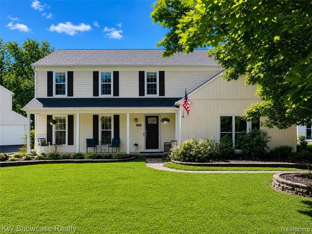 5409 S Piccadilly, West Bloomfield Township, MI 48322 Main Photo