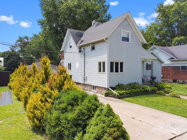 404 W Burbank Street, Harvard, IL 60033