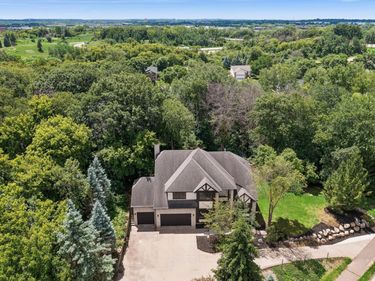 740 Mendota Heights Road, Mendota Heights, MN 55120