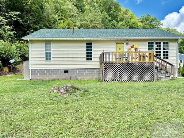 311 Ritter Hollow Road, Avondale, WV 24811