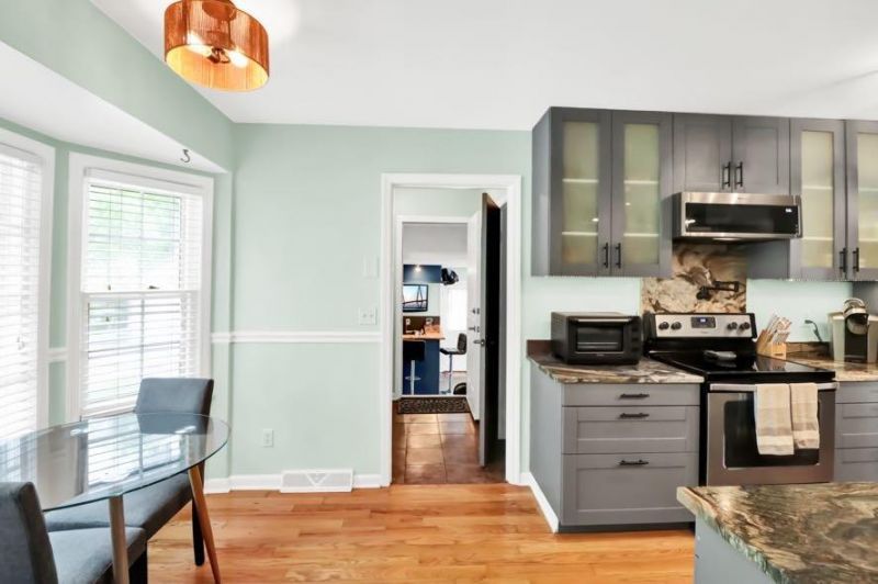 108 Evance Court Photo 12