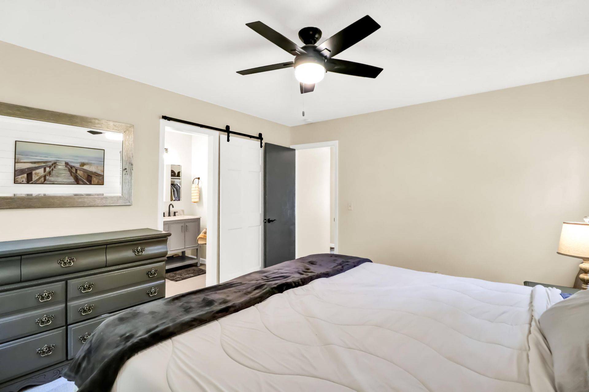 108 Evance Court Photo 23