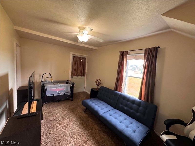 564 6th Street NW, Carrollton, OH 44615 Photo 4