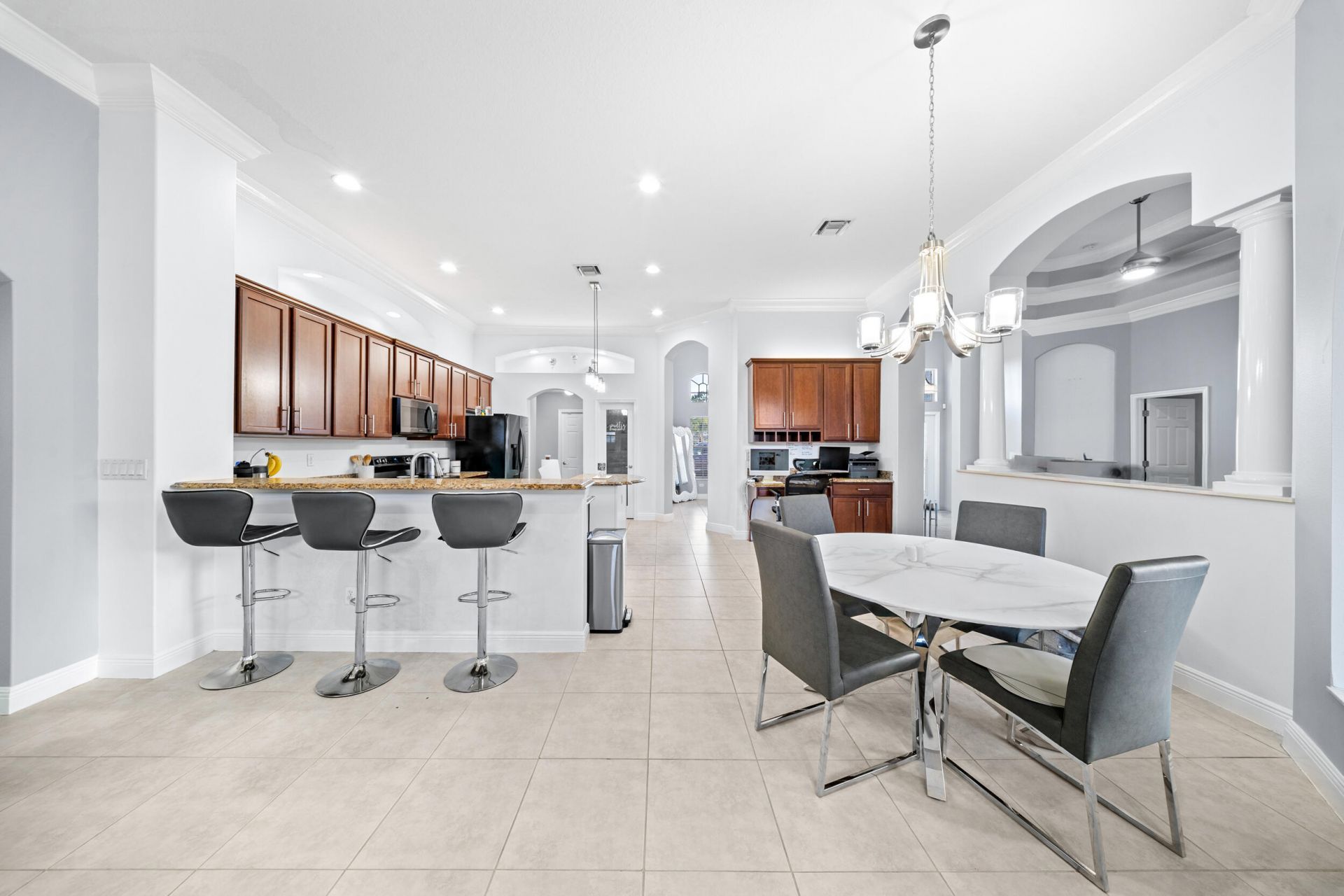 5918 NW Hann Drive, Port Saint Lucie, FL 34986 Photo