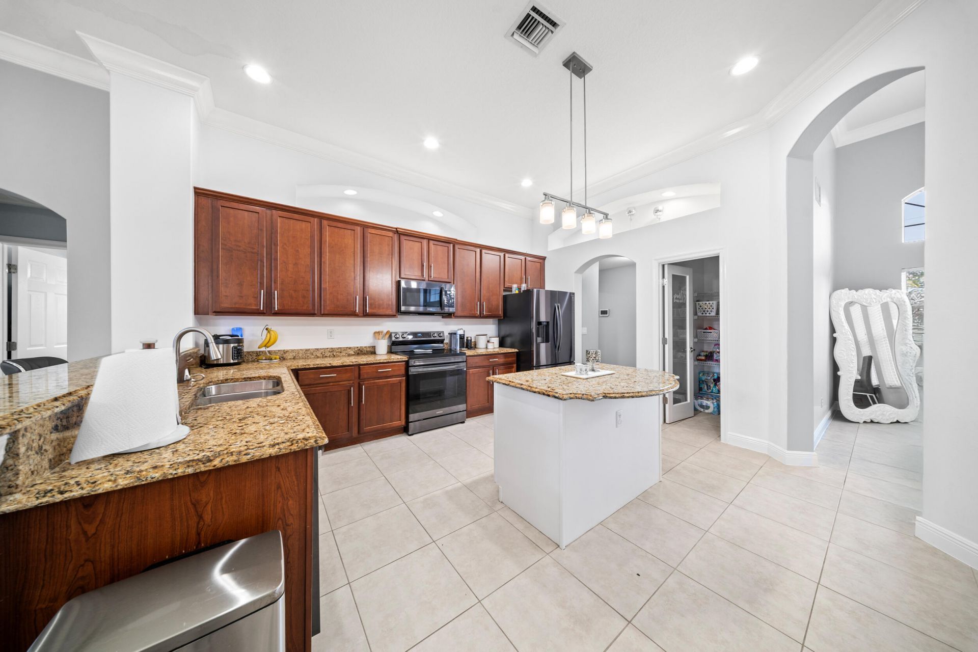 5918 NW Hann Drive, Port Saint Lucie, FL 34986 Photo