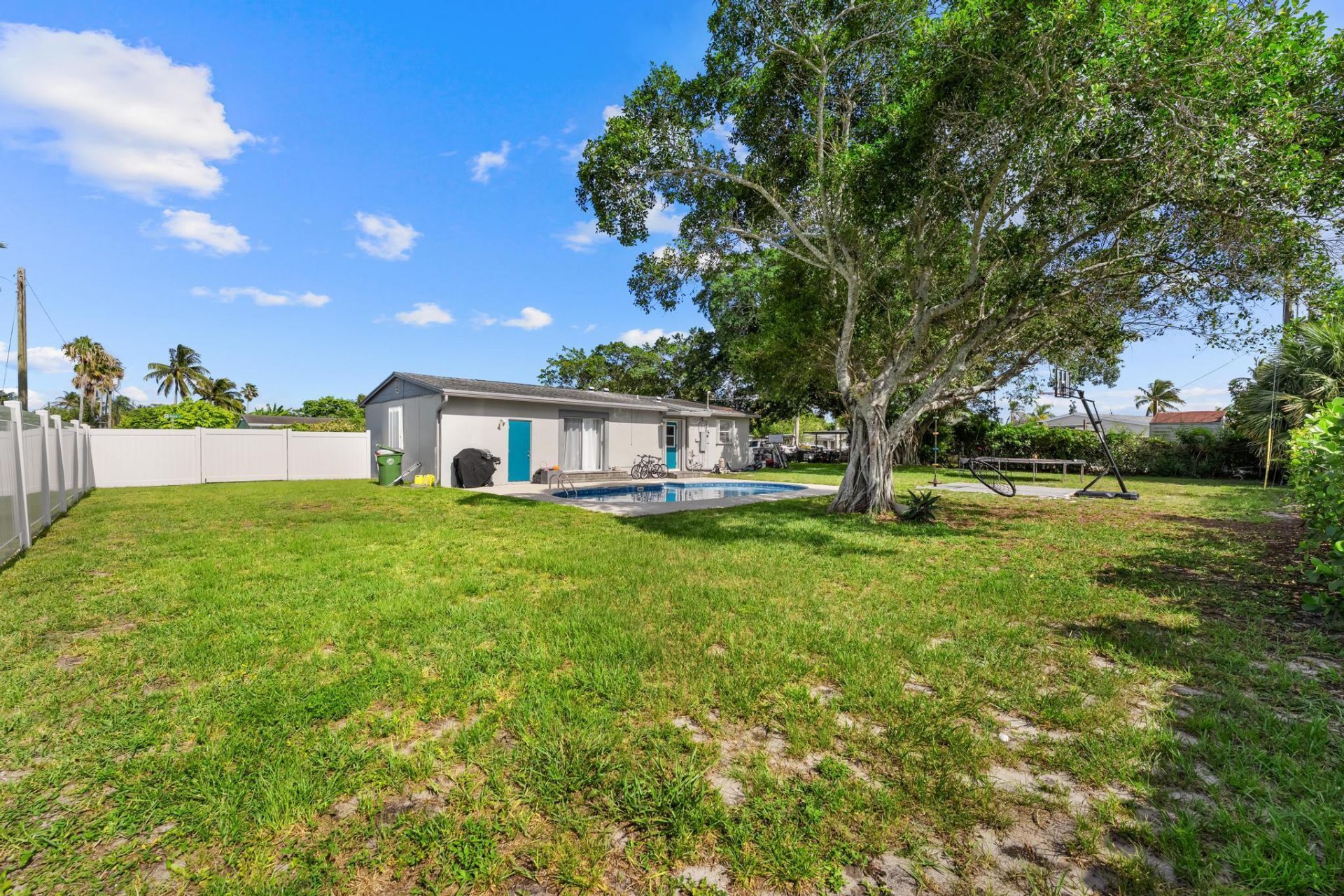 153 Abaco Drive, Palm Springs, FL 33461 Photo
