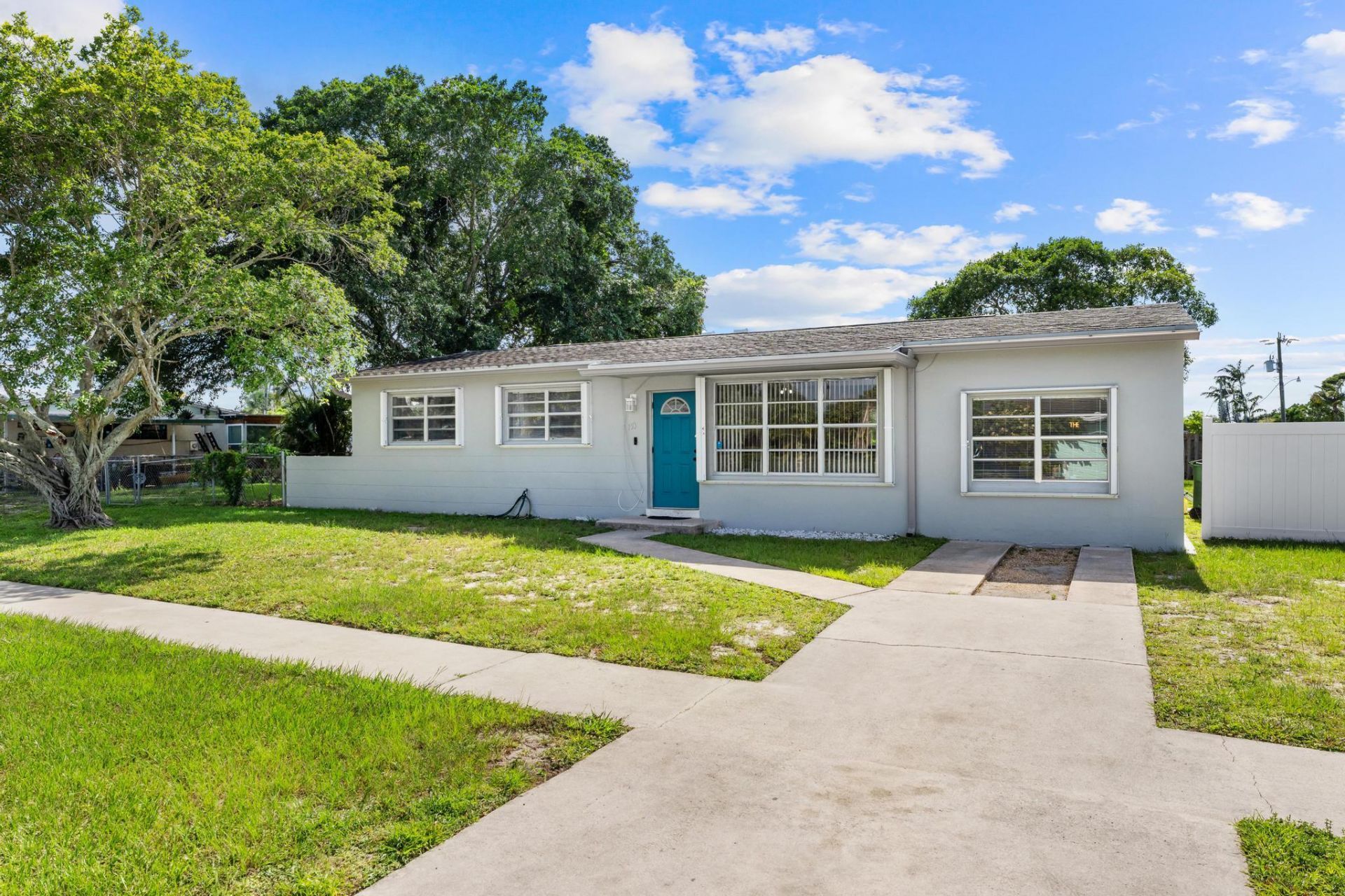 153 Abaco Drive, Palm Springs, FL 33461 Photo