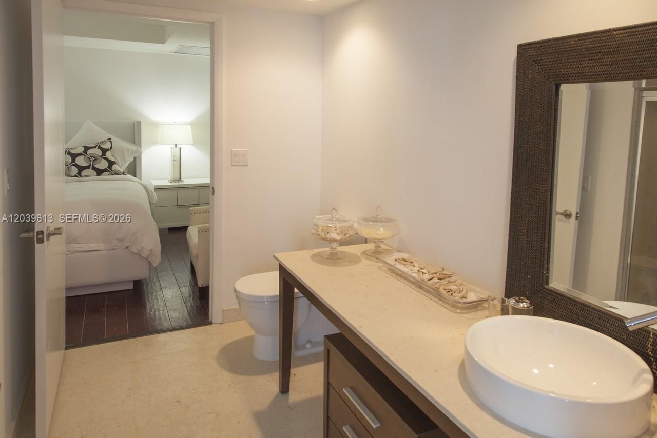 465 Brickell Ave , Unit 4703, Miami, FL 33131 Photo