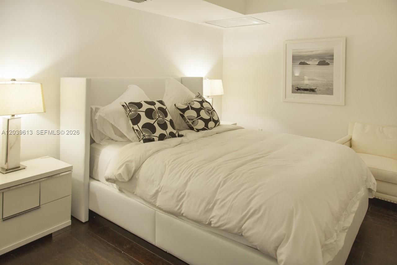 465 Brickell Ave , Unit 4703, Miami, FL 33131 Photo