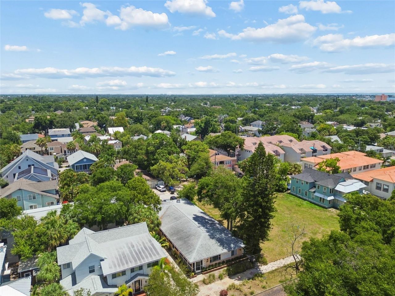 247 6th Avenue N, Saint Petersburg, FL 33701 Photo