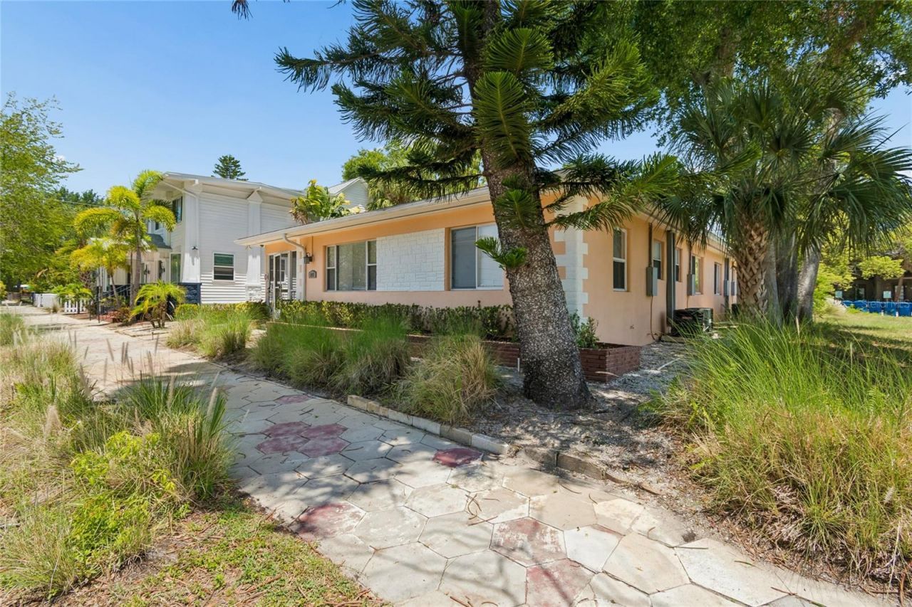 247 6th Avenue N, Saint Petersburg, FL 33701 Photo
