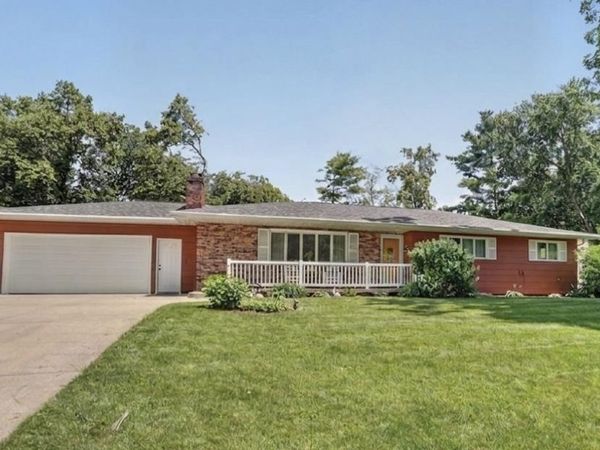 2626 Neola Street, Cedar Falls, IA 50613