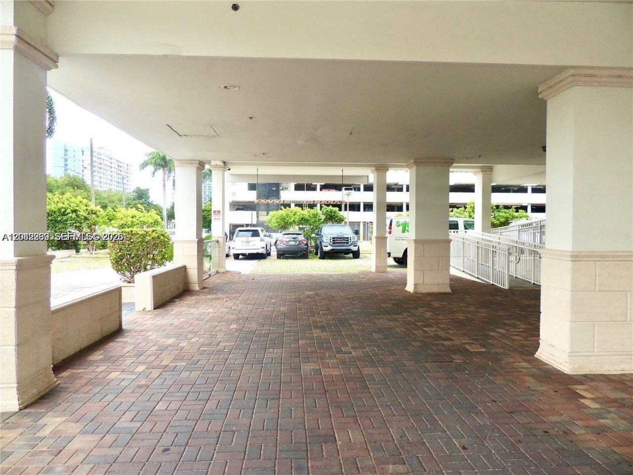 7545 E Treasure Dr, Unit 9H, North Bay Village, FL 33141 Photo