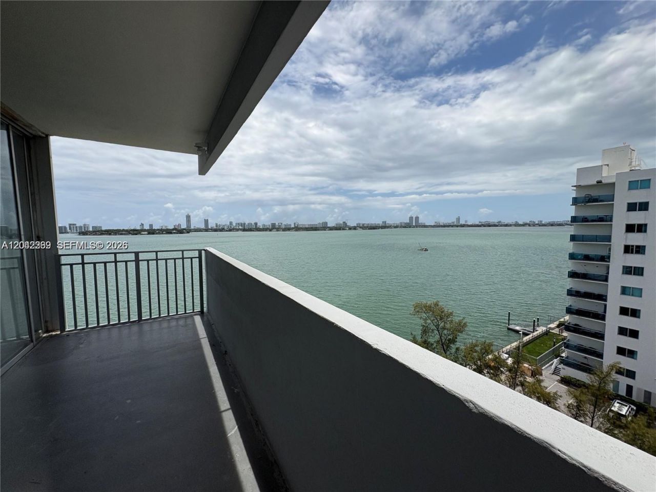 7545 E Treasure Dr, Unit 9H, North Bay Village, FL 33141 Photo
