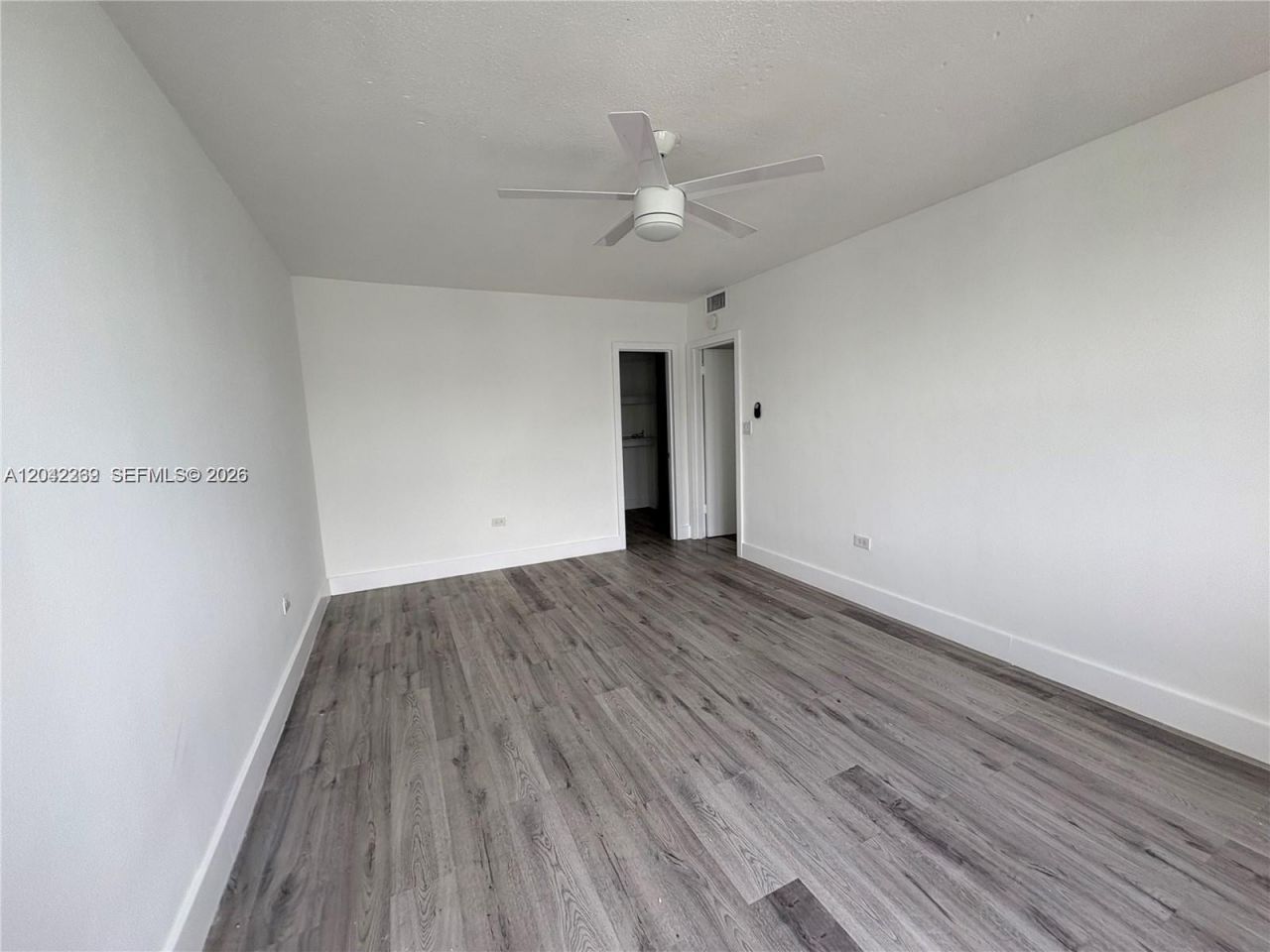 7545 E Treasure Dr, Unit 9H, North Bay Village, FL 33141 Photo