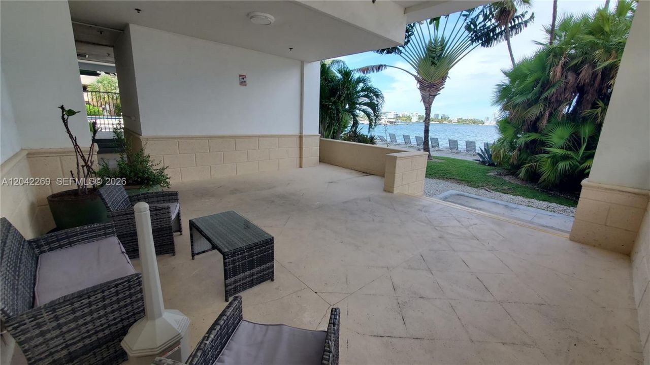 7545 E Treasure Dr, Unit 9H, North Bay Village, FL 33141 Photo