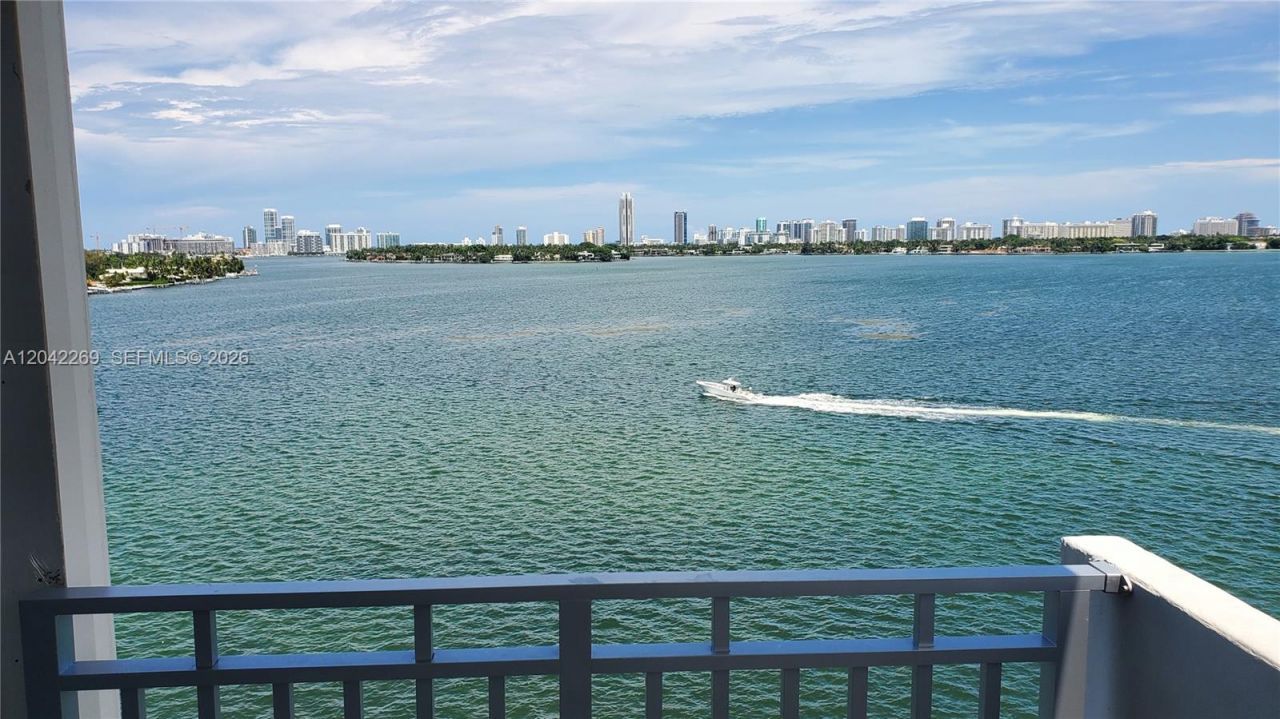 7545 E Treasure Dr, Unit 9H, North Bay Village, FL 33141 Photo