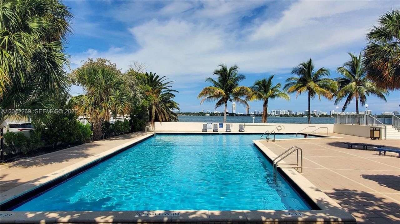 7545 E Treasure Dr, Unit 9H, North Bay Village, FL 33141 Photo