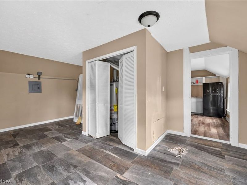 2026 W 44th Street, Cleveland, OH 44113 Photo 18