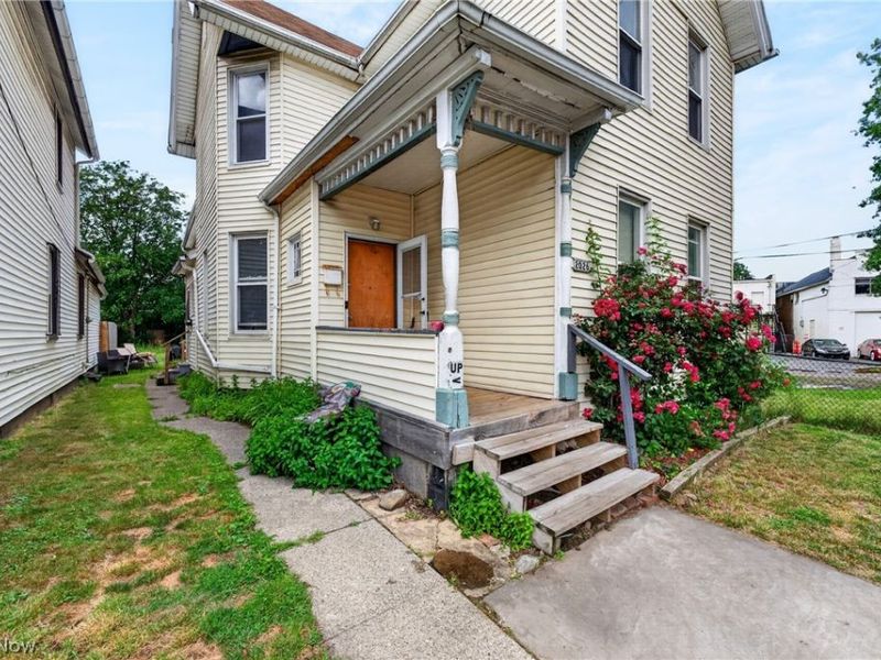 2026 W 44th Street, Cleveland, OH 44113 Photo 2