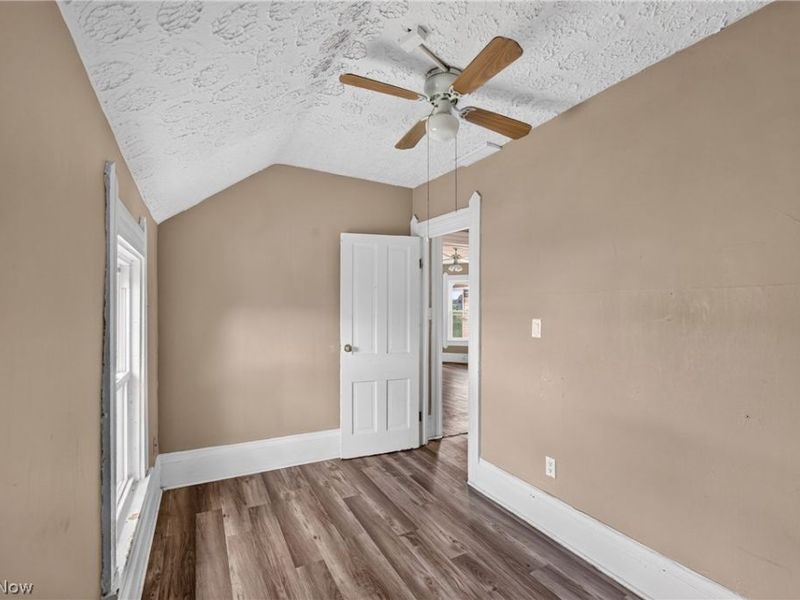 2026 W 44th Street, Cleveland, OH 44113 Photo 4