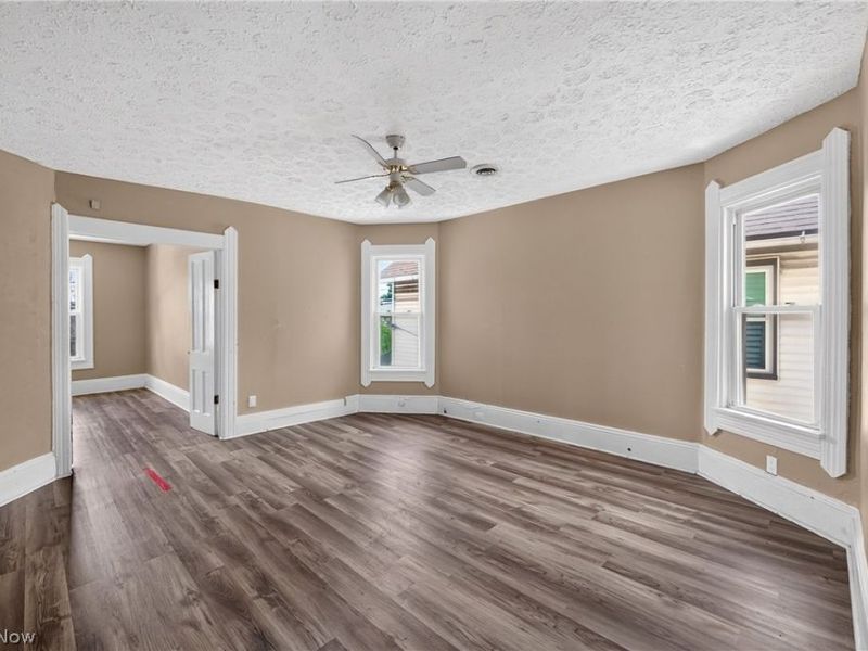 2026 W 44th Street, Cleveland, OH 44113 Photo 5