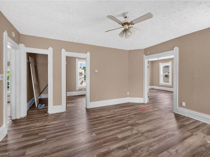 2026 W 44th Street, Cleveland, OH 44113 Photo 6