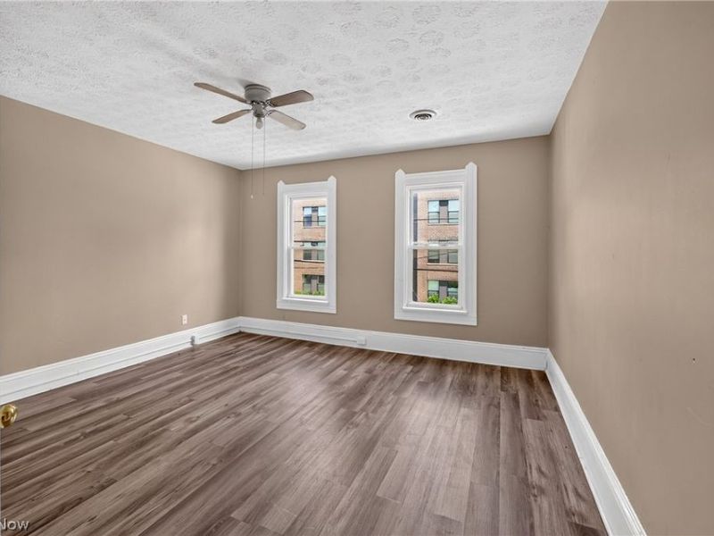 2026 W 44th Street, Cleveland, OH 44113 Photo 8