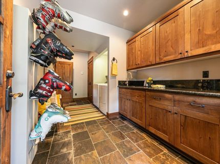 2392 Overlook Place, Truckee, CA 96161 Photo