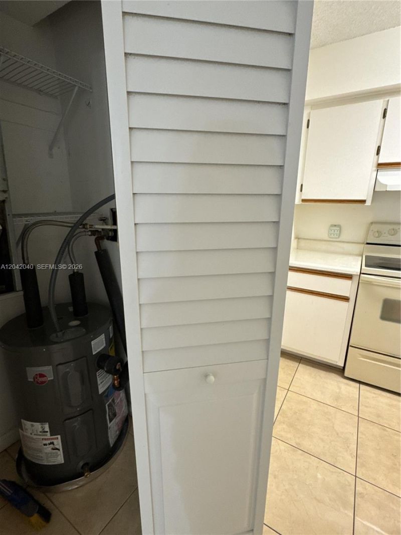 550 S Park Rd , Unit 18-8, Hollywood, FL 33021 Photo
