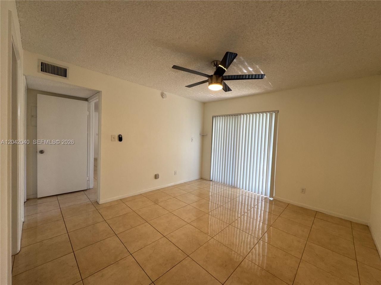 550 S Park Rd , Unit 18-8, Hollywood, FL 33021 Photo