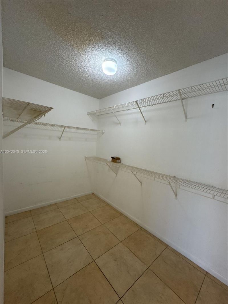 550 S Park Rd , Unit 18-8, Hollywood, FL 33021 Photo