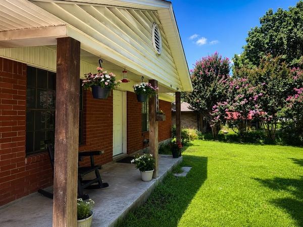 444 W Hobbs Street , Boyd, TX 76023