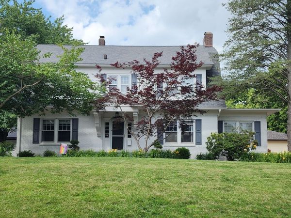 327 McClellan Boulevard , Davenport, IA 52803