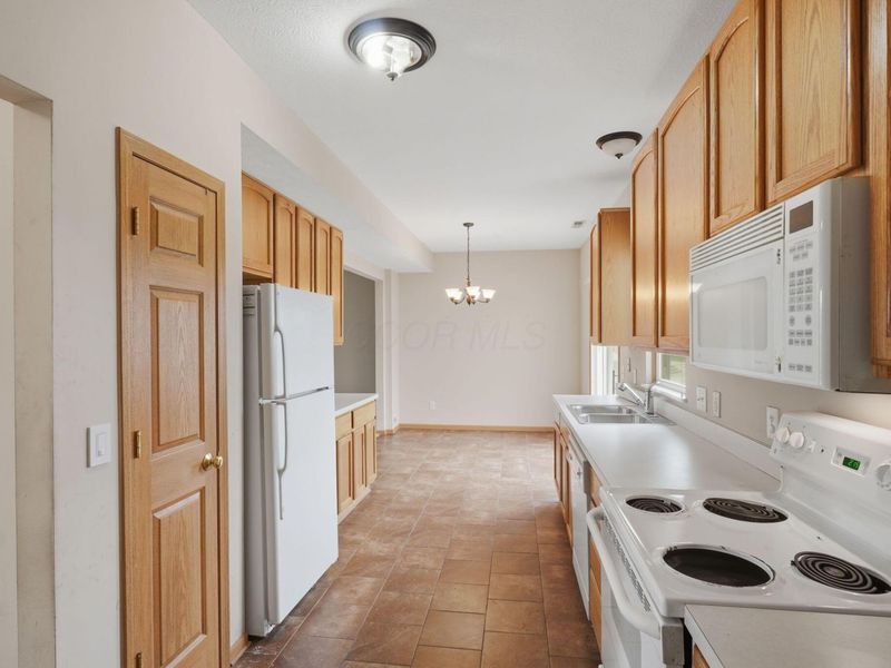 6015 Grand Strand Avenue, Westerville, OH 43081 Photo 16