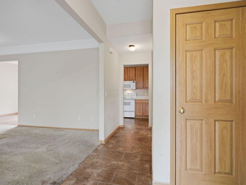 6015 Grand Strand Avenue, Westerville, OH 43081 Photo 6