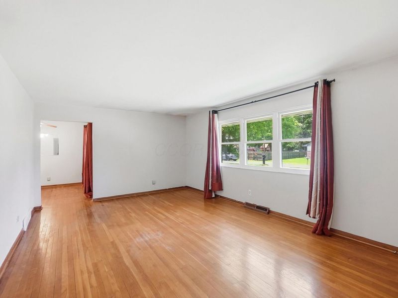 133 S Summit Ridge Drive , Reynoldsburg, OH 43068 Photo 5