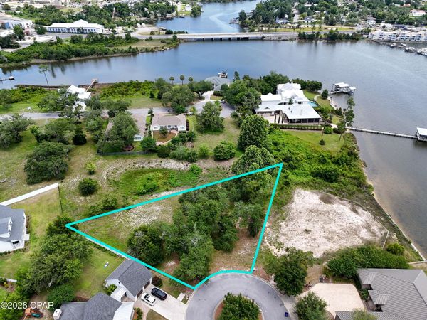 1175 Cove Pointe Drive , Panama City, FL 32401