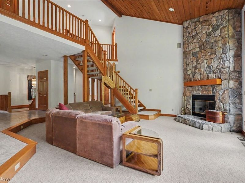 11440 Glenmora Drive, Chardon, OH 44024 Photo 9