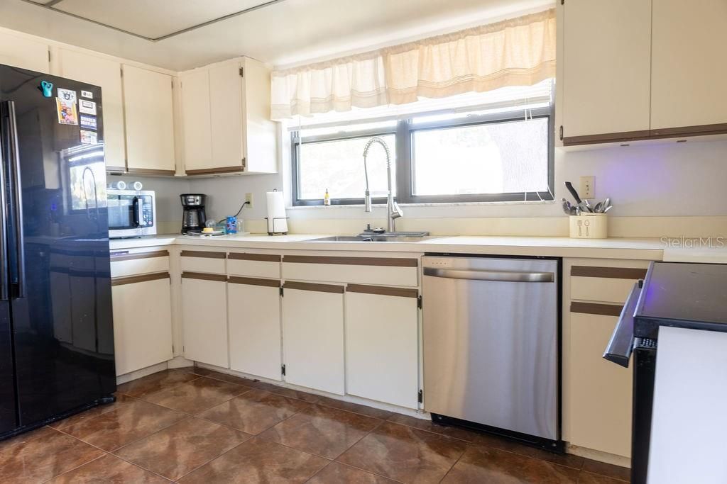 1707 Whispering Drive E, Largo, FL 33771 Photo