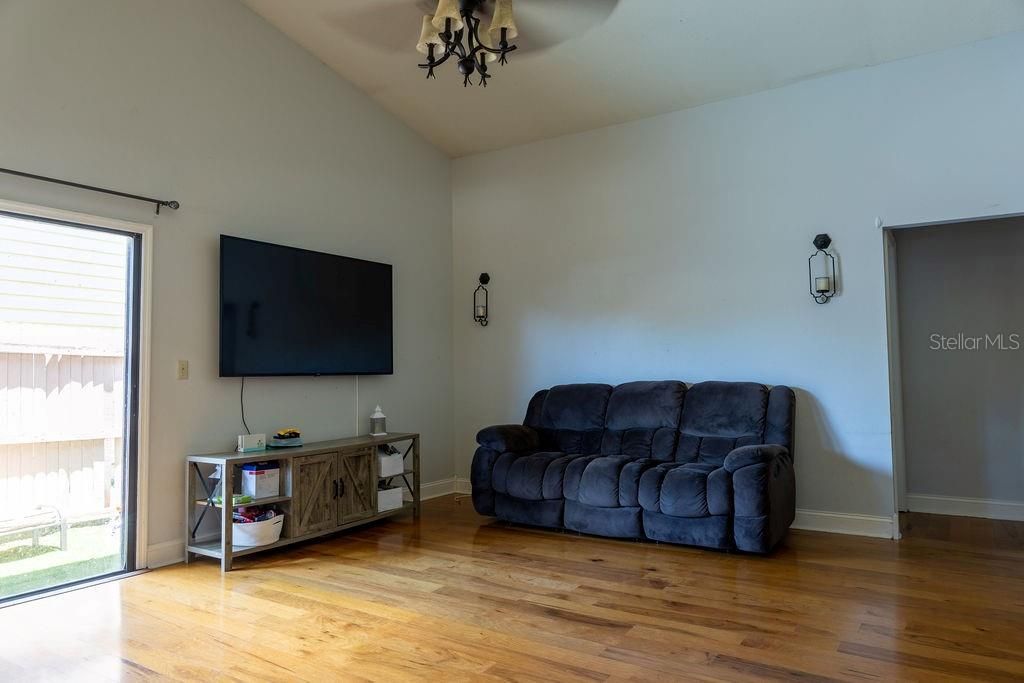 1707 Whispering Drive E, Largo, FL 33771 Photo
