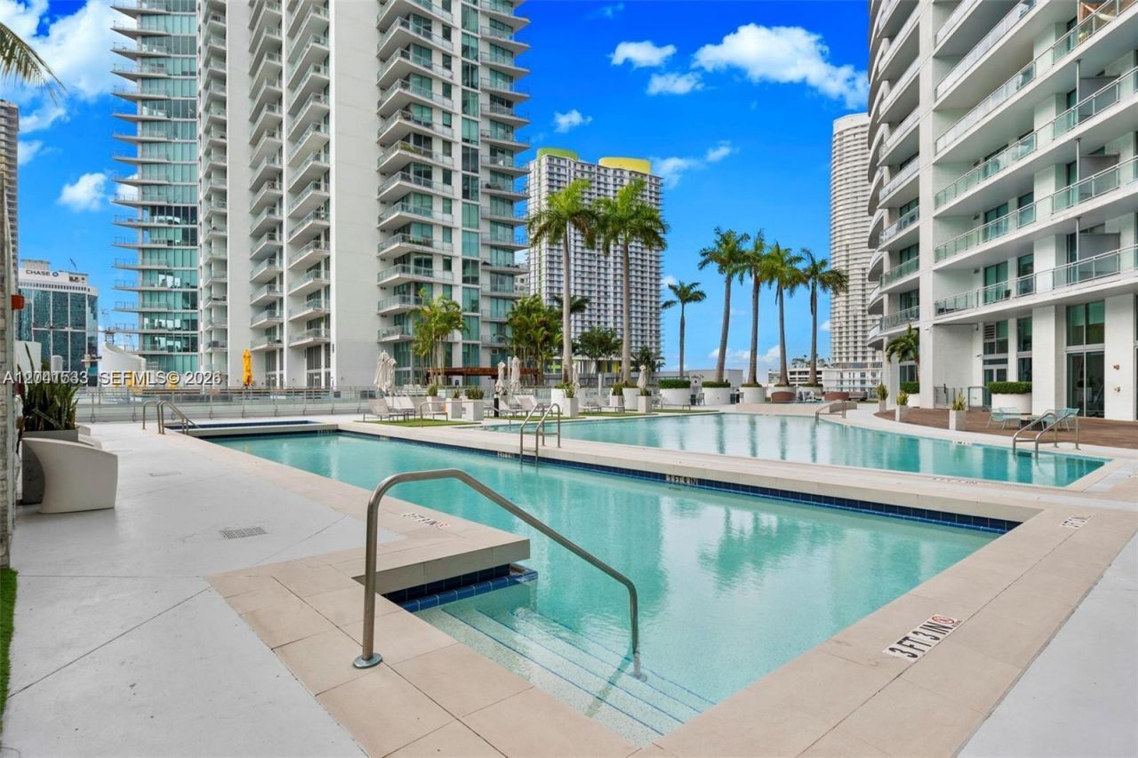 90 SW 3rd St , Unit 3703, Miami, FL 33130 Photo