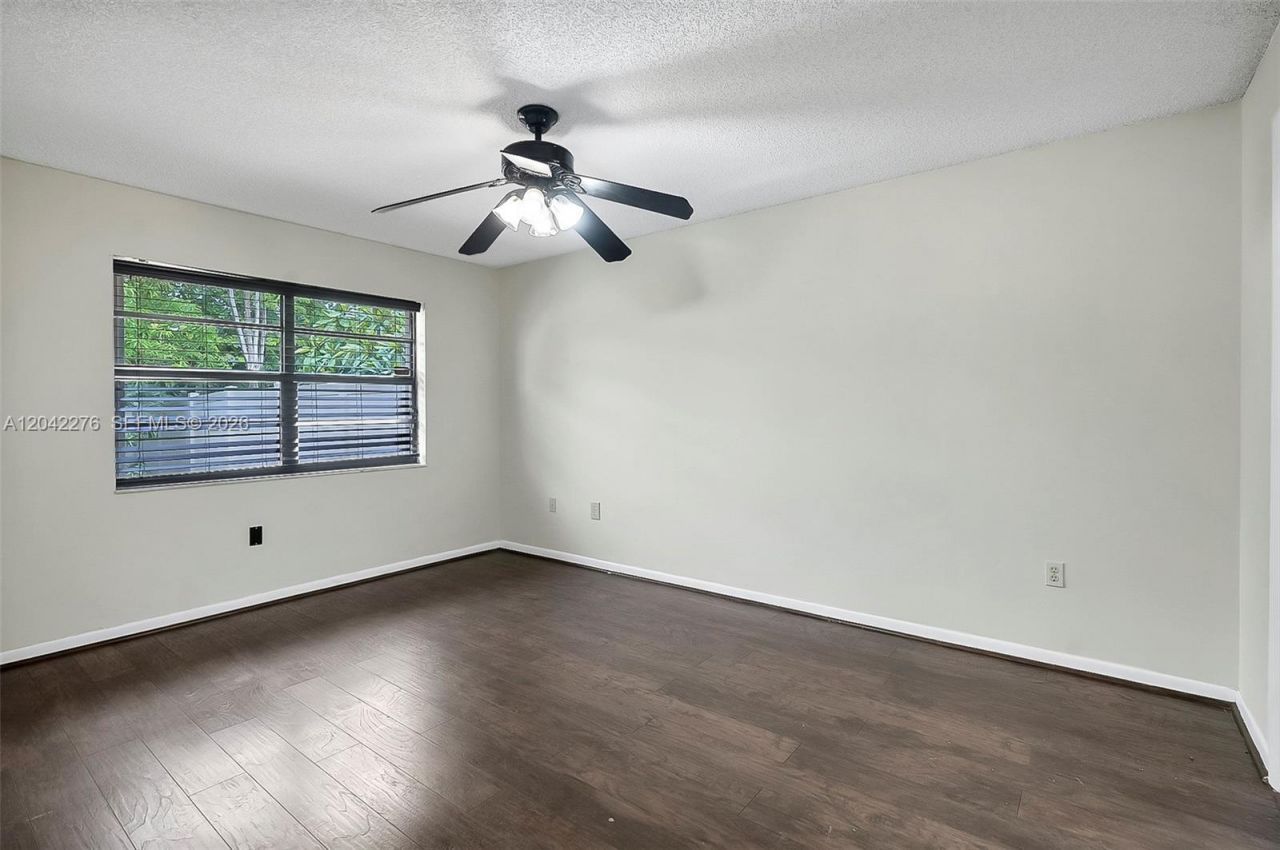 681 Thornridge Ave, Davie, FL 33325 Photo