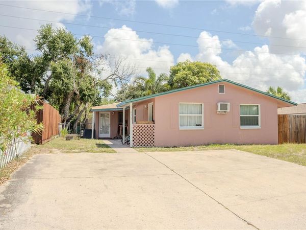638 DOGWOOD COURT , DUNEDIN, FL 34698