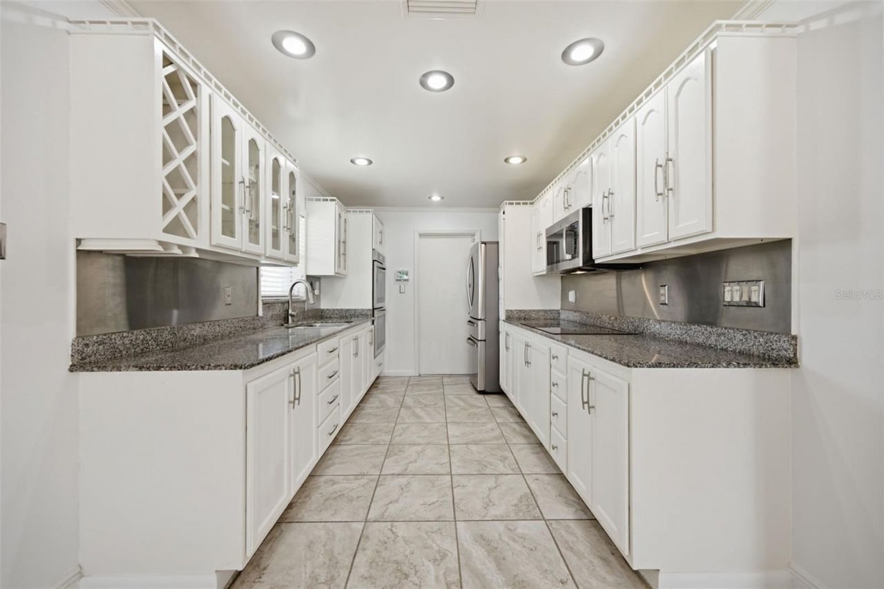 5113 Pennsbury Drive, Tampa, FL 33624 Photo