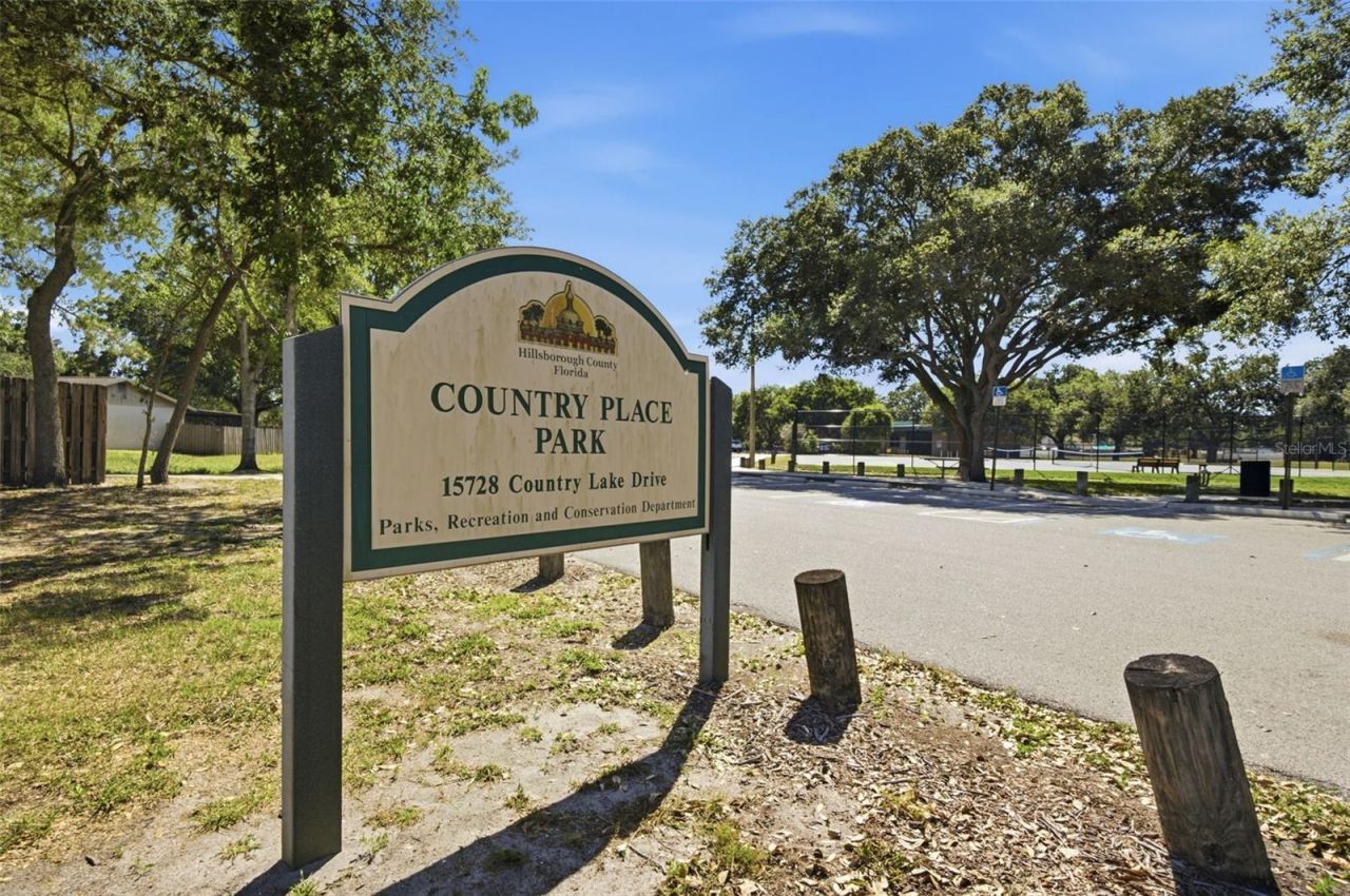 5113 Pennsbury Drive, Tampa, FL 33624 Photo