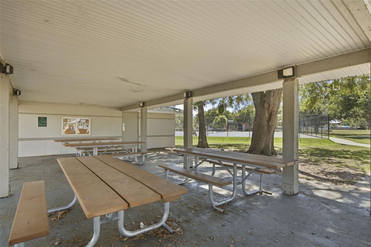 5113 Pennsbury Drive, Tampa, FL 33624 Photo